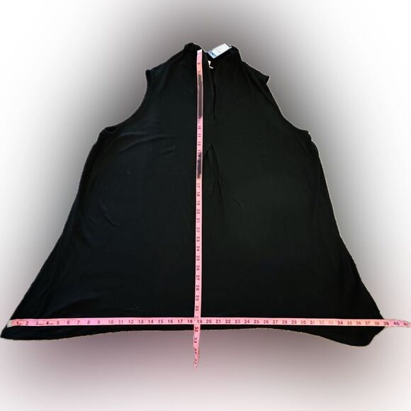 Avenue Plus Size Aria Pleat Front Top Sleeveless size 22/24 - Picture 3 of 8